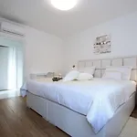 Stella Deluxe *