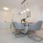 Stella Deluxe Villa