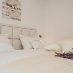 Stella Deluxe Villa