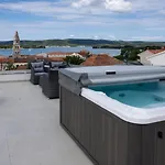 Stella Deluxe Villa *