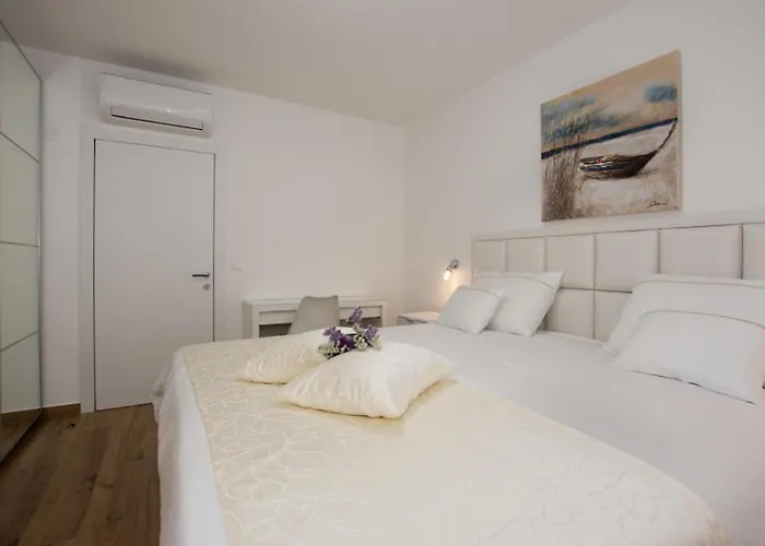 Stella Deluxe Villa