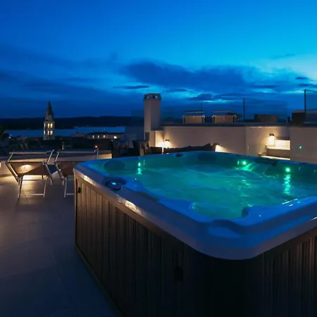 Stella Deluxe Villa *