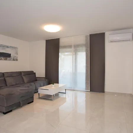 Villa Stella Deluxe Turanj