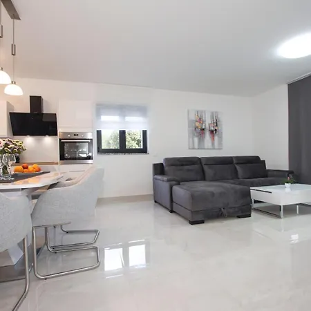 Villa Stella Deluxe Turanj
