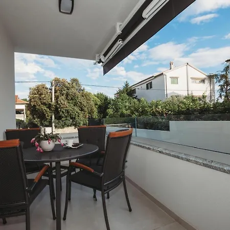 Stella Deluxe Villa