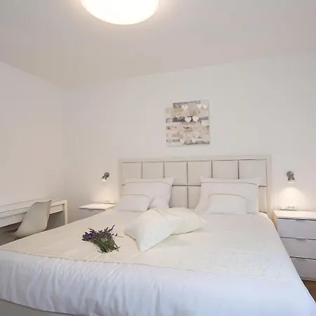 Stella Deluxe Villa Turanj