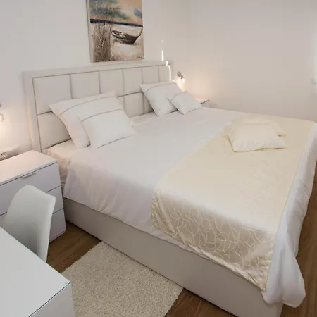 Stella Deluxe Villa