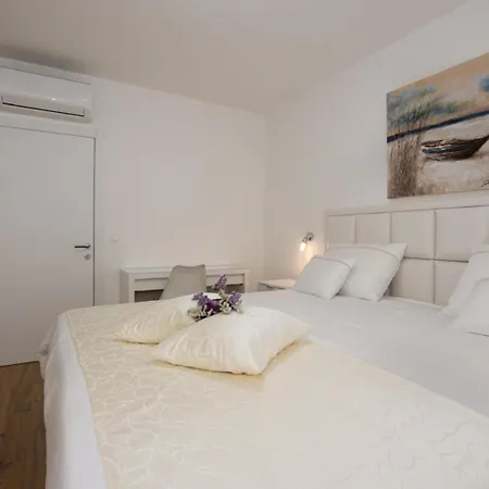 Stella Deluxe Villa