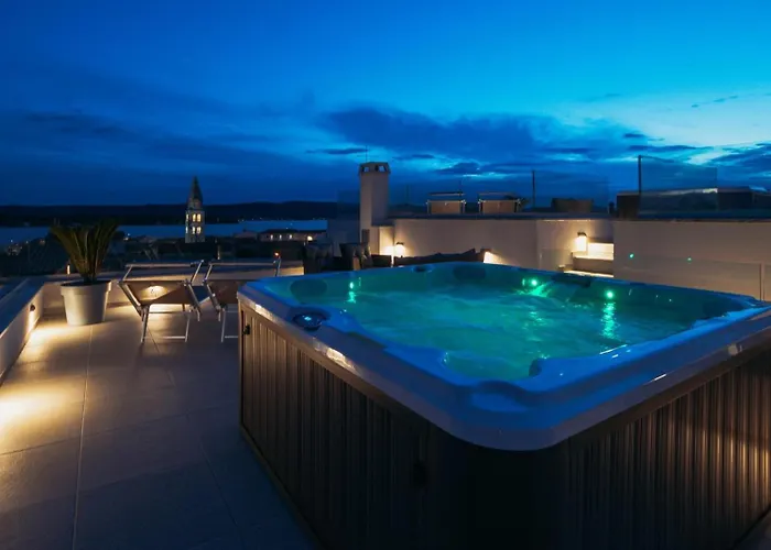 Stella Deluxe Villa *