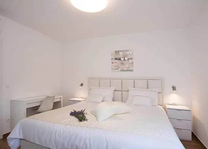 Stella Deluxe Villa Turanj